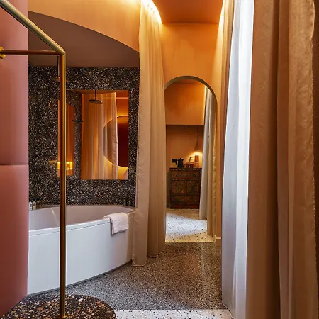 Enterprise Design & Boutique Отель